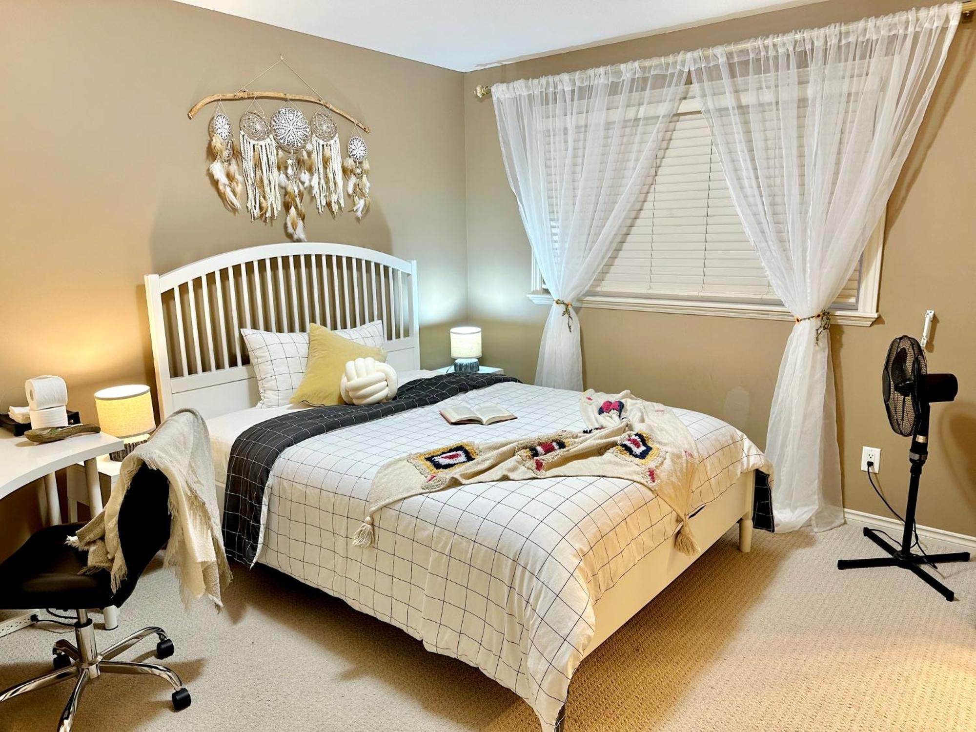 Scorpio House B Homestay Langley